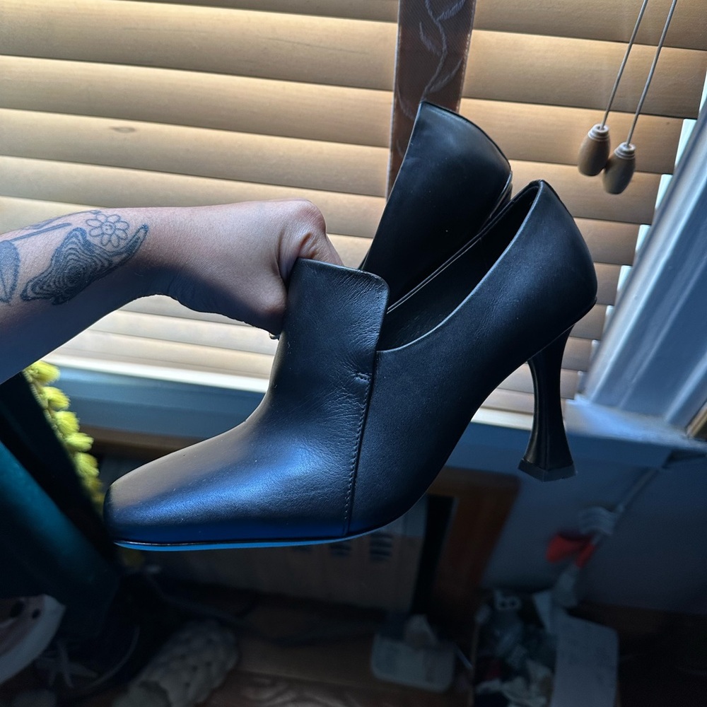 Tony bianco celle heels